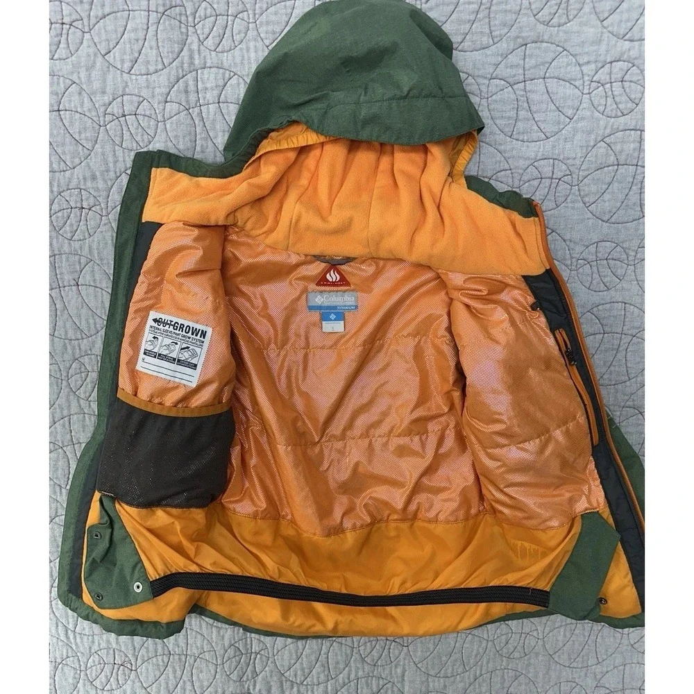 Columbia Titanium Omni Tech Kids Winter‎ Ski Coat / Boys Small 8